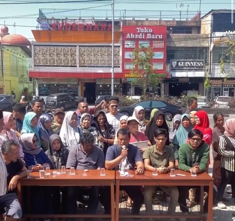 Pemerintah Kota Pekanbaru resmi membuka kembali akses U-Turn di depan Pasar Cik Puan